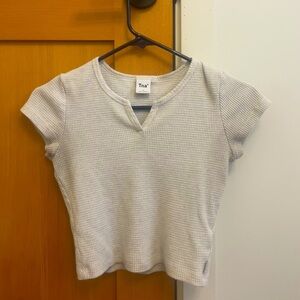 Small TNA baby tee in light grey!!